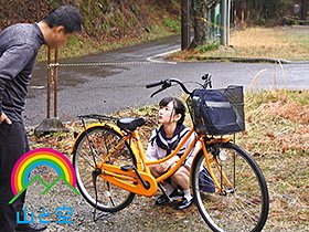 つるぺた清楚ロリJ系なのに超淫乱ビッチ！！野外被虐SEXで連続中出し昇天w大量潮吹き噴出でイキまくり！！の変態ドM妄想陰キャでしたww神野ひな　サンプル画像02